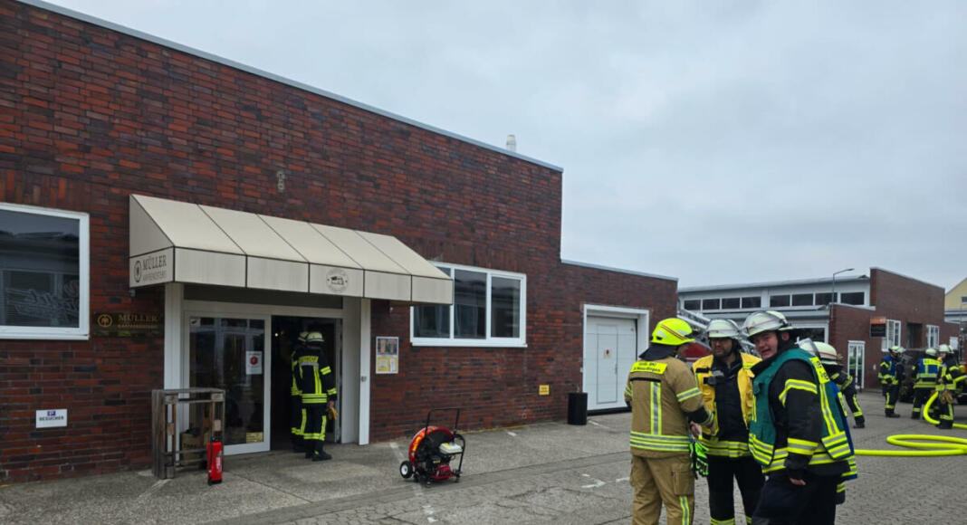 Feuerwehreinsatz in Kaffeerösterei | Foto: Thorsten Lüttringhaus | BYC-News