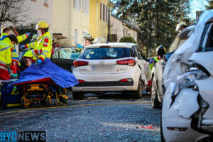 Schwerer unfall in mainz-gonsenheim mit verletzten personen Schwerer unfall in mainz-gonsenheim mit verletzten personen 1