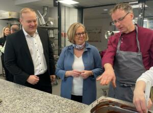 Cdu-bundestagskandidatin und mit treffen konditorennachwuchs in mainz