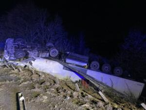 Spektakulärer lkw-unfall auf der autobahn a3