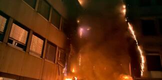 Fassade steht in Flammen; Foto: Feuerwehr Essen