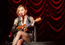 Aktuelle Top 10: Wer ist die reichste Sängerin der Welt? chrisweger (https://commons.wikimedia.org/wiki/File:Madonna_-_Rebel_Heart_Tour_Cologne_2_(22851518577).jpg), „Madonna - Rebel Heart Tour Cologne 2 (22851518577)“, https://creativecommons.org/licenses/by-sa/2.0/legalcode