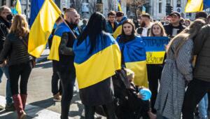 Putin offen für europäische beteiligung und friedenstruppen Ukraine proteste