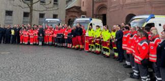 Fahrzeugübergabe NKTW´s an HiOrgs Mainz