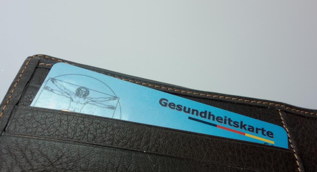 health-card-491714_1920