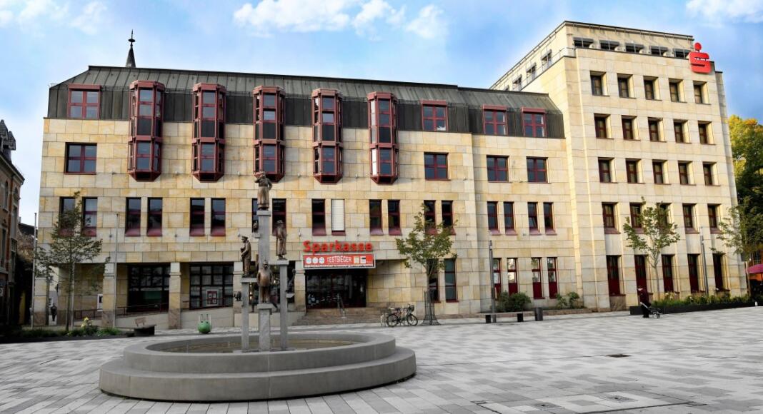 kornmarkt-5-sparkassen-gebaeude-foto-sparkasse-rhein-nahe