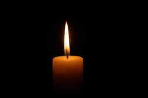 Motorradfahrer stirbt bei unfall im rheingau-taunus Trauerkerze symbolbild byc-news | groß-gerau