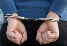 Polizei nimmt fünf Tatverdächtige in Ginsheim-Gustavsburg fest Symbolbild Festnahme BYC-News