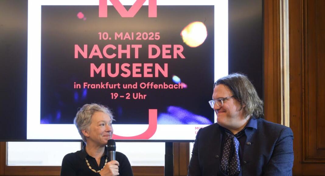 Kulturdezernentin Ina Hartwig und Ralph Ziegler, Leiter des Offenbacher Amts für Kulturmanagement, bei der Präsentation des Programms der Nacht der Museen, Copyright: Stadt Frankfurt am Main, Foto: Salome Roessler