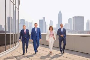 Der mainova-vorstand (von links): peter arnold, dr. Michael maxelon (vorsitzender), diana rauhut und martin giehl.