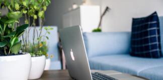 Apple. iPhone, Macbook