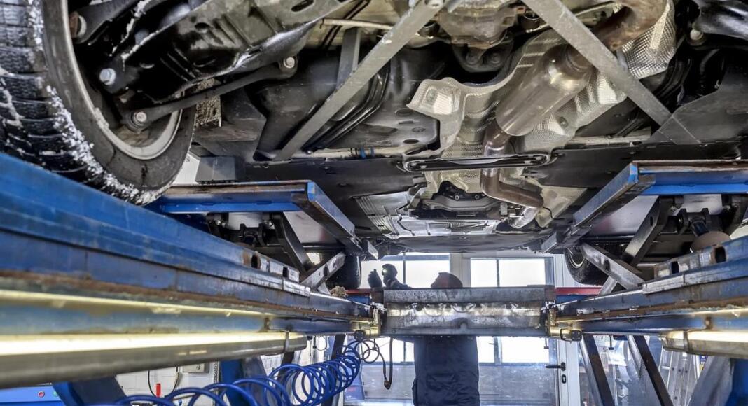 TÜV Untersuchung Symbolbild