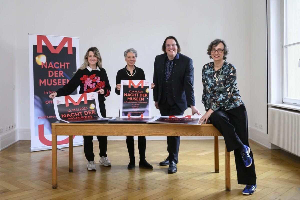 vlnr.: Isabelle Hammer, Kulturdezernentin Ina Hartwig, Ralph Ziegler und Larissa Förster bei der Präsentation des Programms der Nacht der Museen, Copyright: Stadt Frankfurt am Main, Foto: Salome Roessler