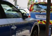 Parkplatzstreit eskaliert in Mainz-Mombach Einsatzfahrzeuge der Polizei Rheinland-Pfalz