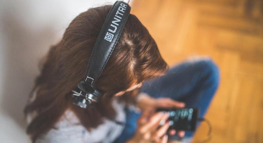 Musik / Hörbuch / Kopfhörer