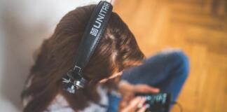 Musik / Hörbuch / Kopfhörer