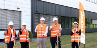 Spatenstich Fuji Europazentrale