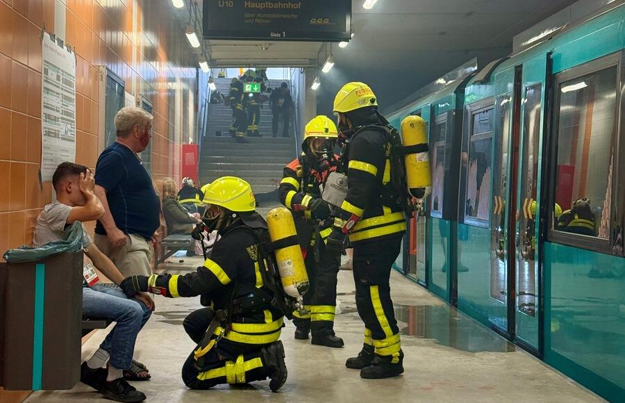 Operative Übung auf dem Feuerwehrgelände © Feuerwehr Frankfurt