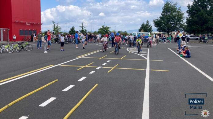 Fahrradtag an der MEWA-Arena | Foto: Polizei Mainz
