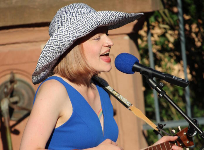 Marktplatzkonzert Oppenheim, Anna Philoan