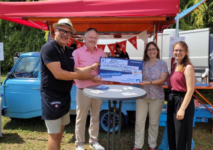 Spendenübergabe in Ingelheim
