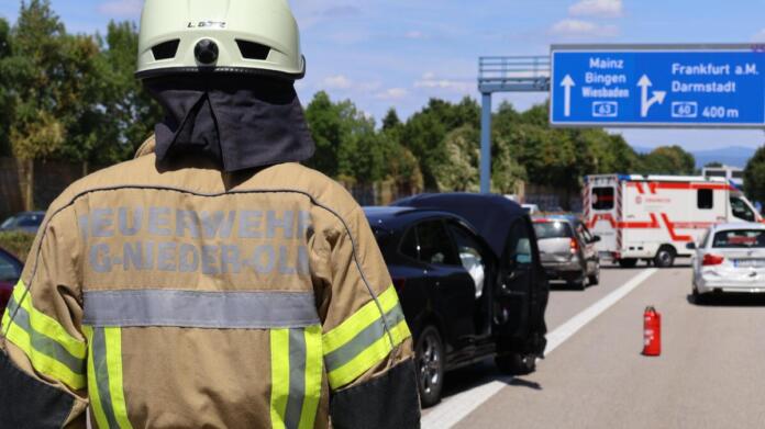 Unfall au der A63 zwischen Klein-Winternheim und Mainz