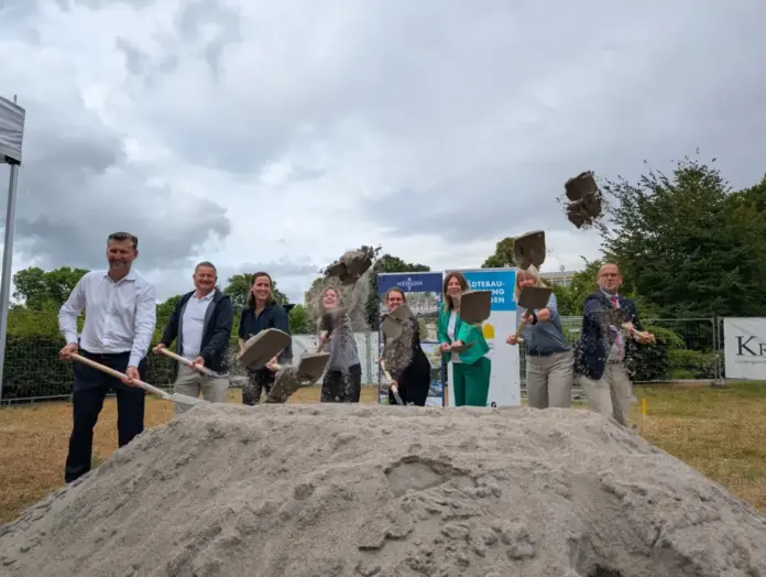 Spatenstich für neuen Wasserspielplatz in der Reisinger-Anlage