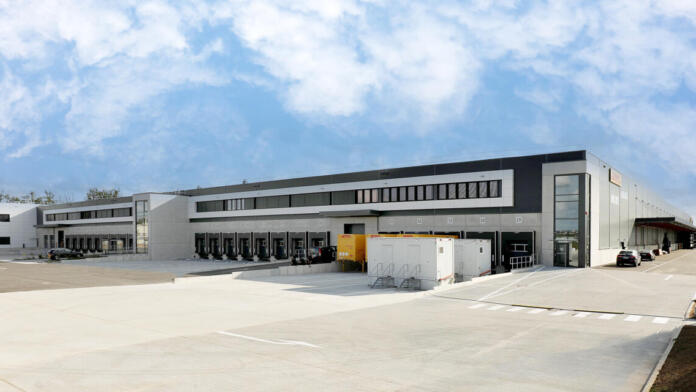DHL Logistikzentrum Cargo City Süd am Flughafen Frankfurt