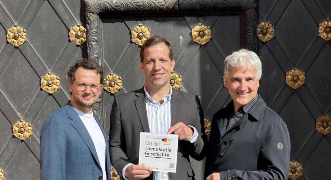 Mainzer Schloss als Ort der deutschen Demokratiegeschichte Beschreibung: Tino Leo, Nino Haase, Dr. Kai-Michael Sprenger