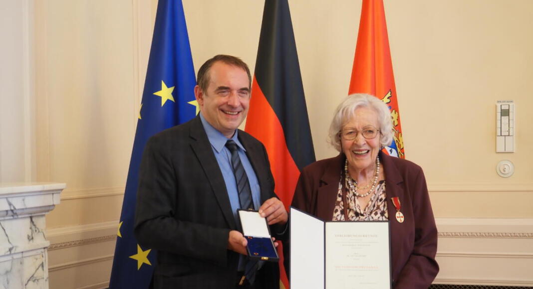 Finanzminister Prof. Dr. Alexander Lorz und Dr. Jutta Kaestner