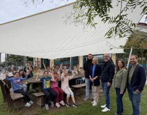 Kreis mainz-bingen investiert in schatten für schulen und kitas