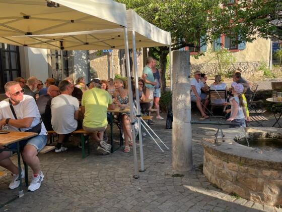After-Work-Event auf dem Dorfplatz in Wackernheim