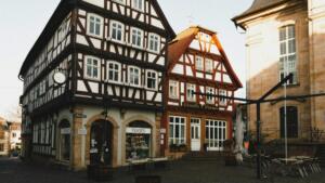 Heidesheim: änderung der verkehrsführung in der bahnhofstraße