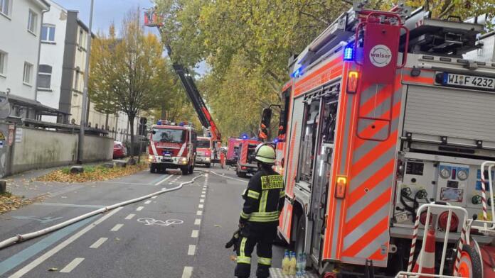 Brand in Wiesbaden-Biebrich | Foto: BYC-News | Thorsten Lüttringhaus