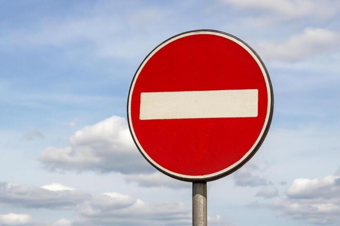 durchfahrt verboten