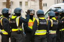 Polizei führt Razzia in Wiesbaden durch Wiesbaden