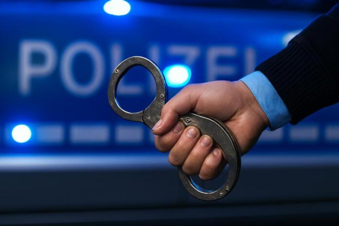 festnahme symbolbild 2