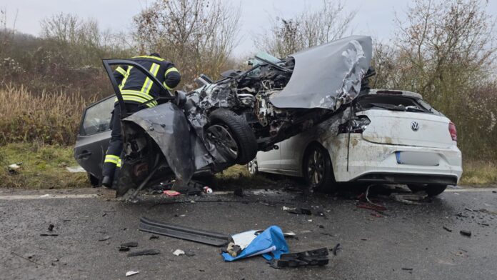 Unfall auf der L409 zwischen Wendelsheim und Erbes-Büdesheim | Foto: BYC-News | Thorsten Lüttringhaus