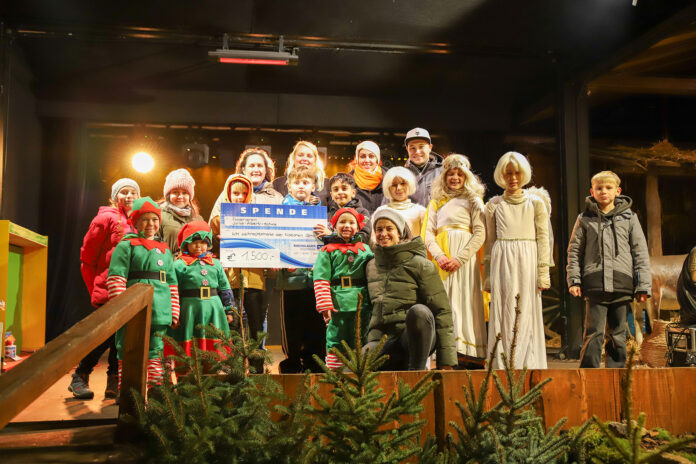 Spendenübergabe in Rüdesheim | Foto: Weihnachtsmarkt der Nationen