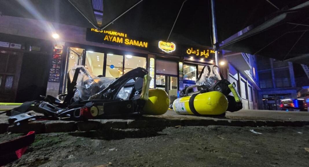 Einsatz der Feuerwehr Mainz im Ayam Saman Restaurant | Foto: BYC-News | Thorsten Lüttringhaus