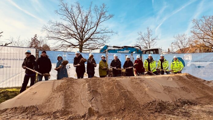 Spatenstich für das Jugendhaus Hochheim