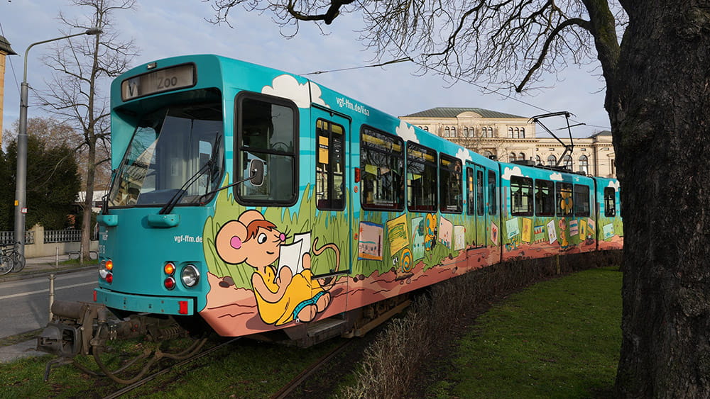 VGF präsentiert die neue Lisa-Bahn Frankfurt