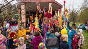 Stadt oppenheim verabschiedet den winter mit stabaus-fest Stabaus in oppenheim