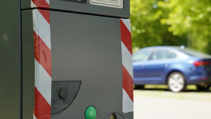 Was muss ich tun wenn ein Parkscheinautomat defekt ist