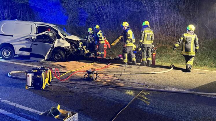 Zwei tote bei schwerem unfall auf der l288 Unfall auf der l288 bei westerburg