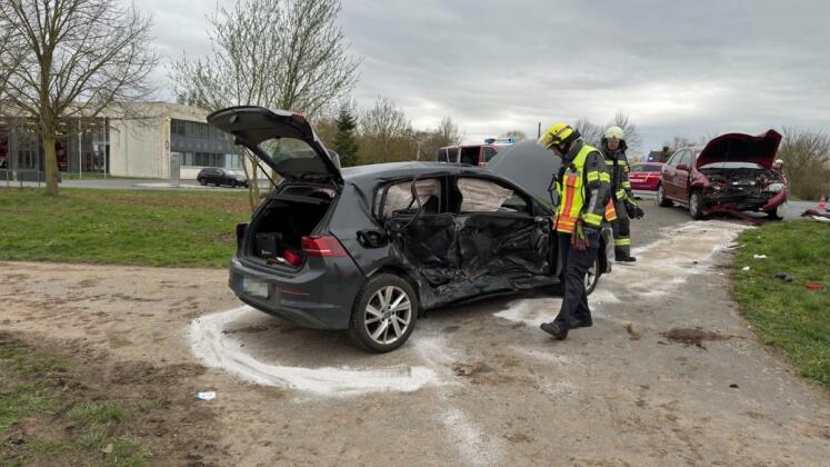 Unfall in nauheim | foto: feuerwehr nauheim
