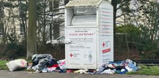Müll an Altkleidercontainern in Mainzer Stadtteilen