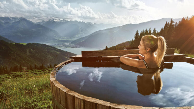 Der perfekte h&uuml;ttenurfall in den alpen f&uuml;r die ganze familie