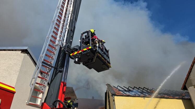 Großbrand in wörrstadt und massive rauchentwicklung Großbrand in wörrstadt | foto: byc-news | thorsten lüttringhaus