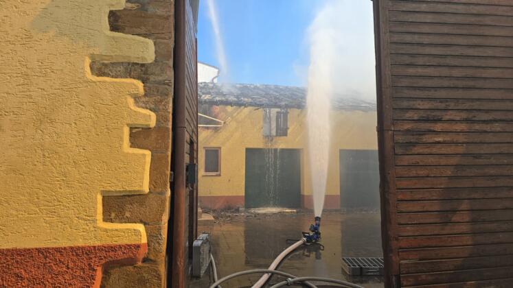 Großbrand in wörrstadt und massive rauchentwicklung Großbrand in wörrstadt | foto: byc-news | thorsten lüttringhaus